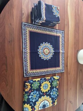 Williams Sonoma Mediterranean Tablecloth 70x108 & 12 Napkins Set